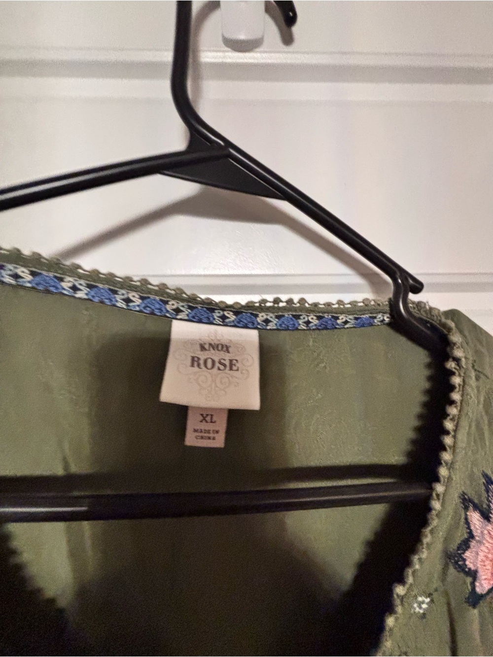 Knox Rose Olive Embroidered Peasant Top - XL - Picture 3 of 4